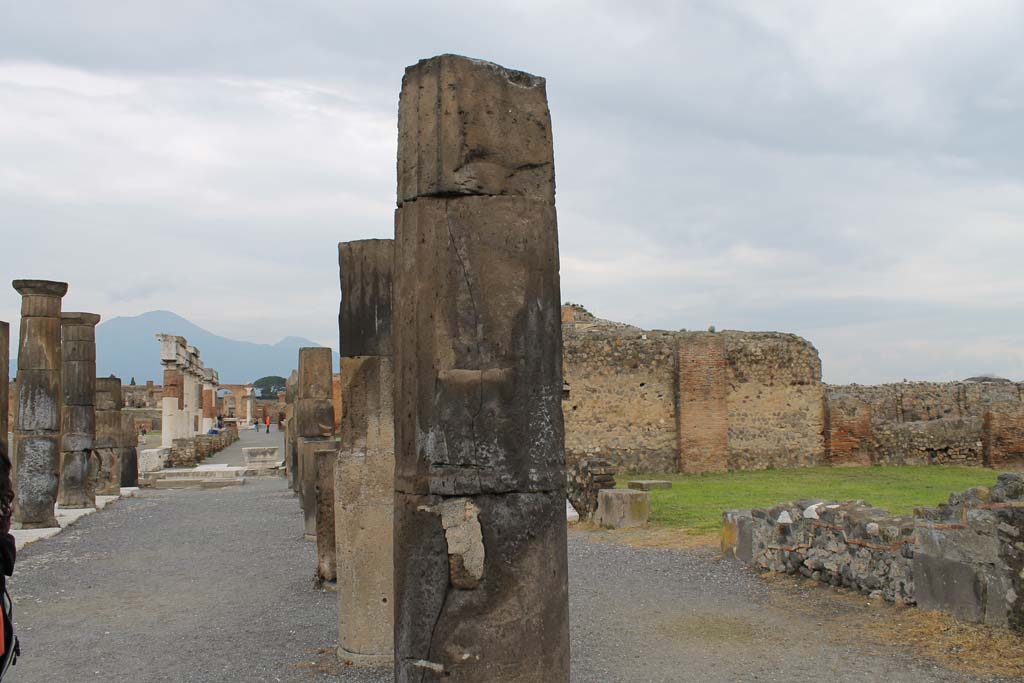 VII.8 Pompeii. March 2014. Looking north along east side of forum, with VIII.3.32, on right.  
Foto Annette Haug, ERC Grant 681269 DÉCOR.
