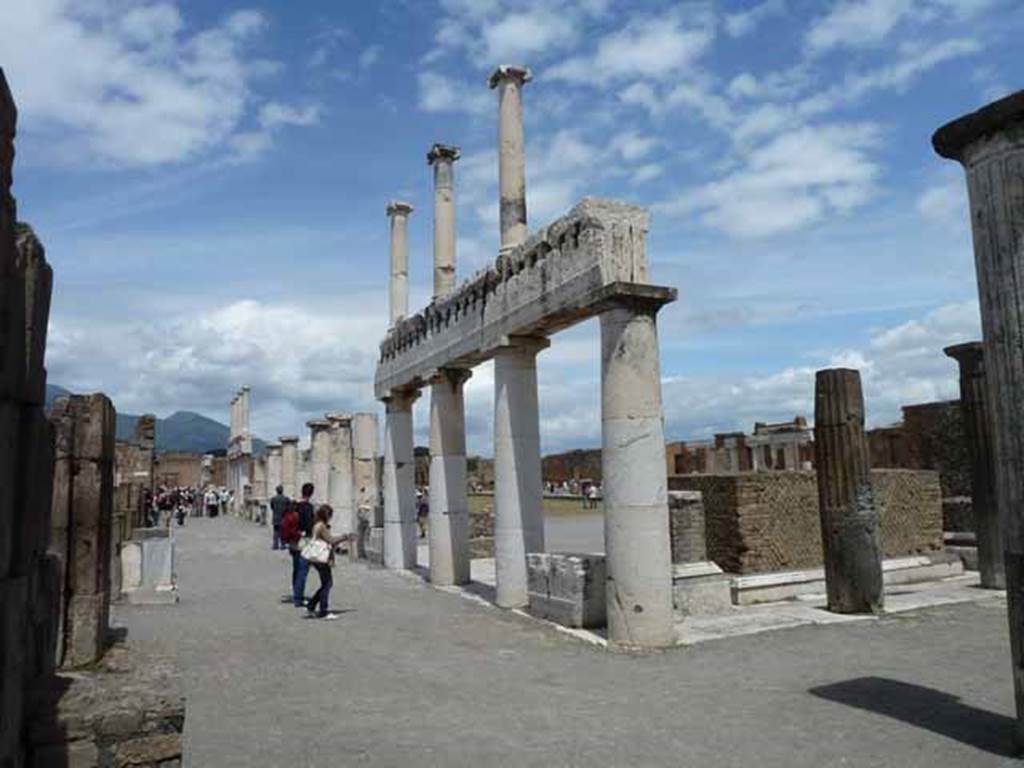 VII.8 Pompeii Forum. May 2010. Looking north from south-west corner.