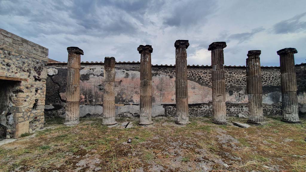 VII.8.1 Pompeii. August 2021. Looking towards east side of Temple at north end.
Foto Annette Haug, ERC Grant 681269 DÉCOR.


