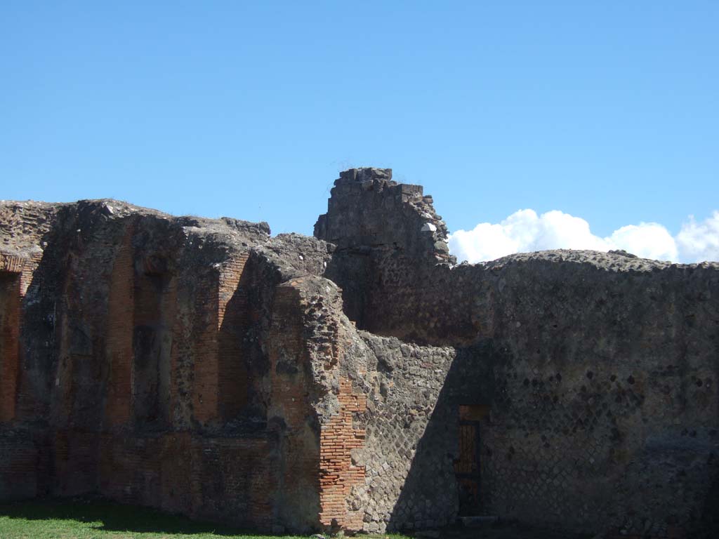 VII.9.3 Pompeii. September 2005. South-east corner.