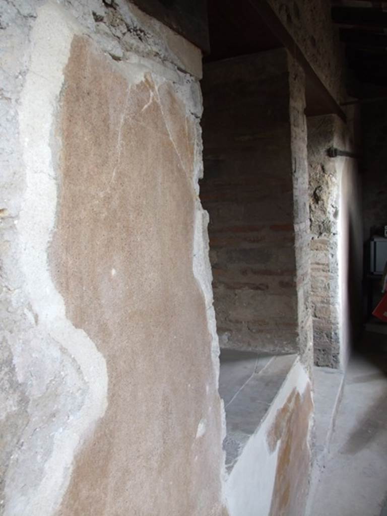 VII.12.20  Pompeii.  March 2009.  Window and door of Room 4.