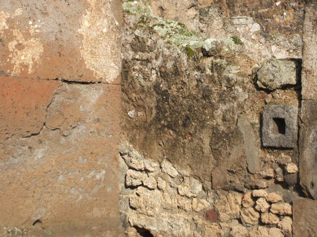 VII.13.4 Pompeii. September 2004. East side of entrance fauces. 

