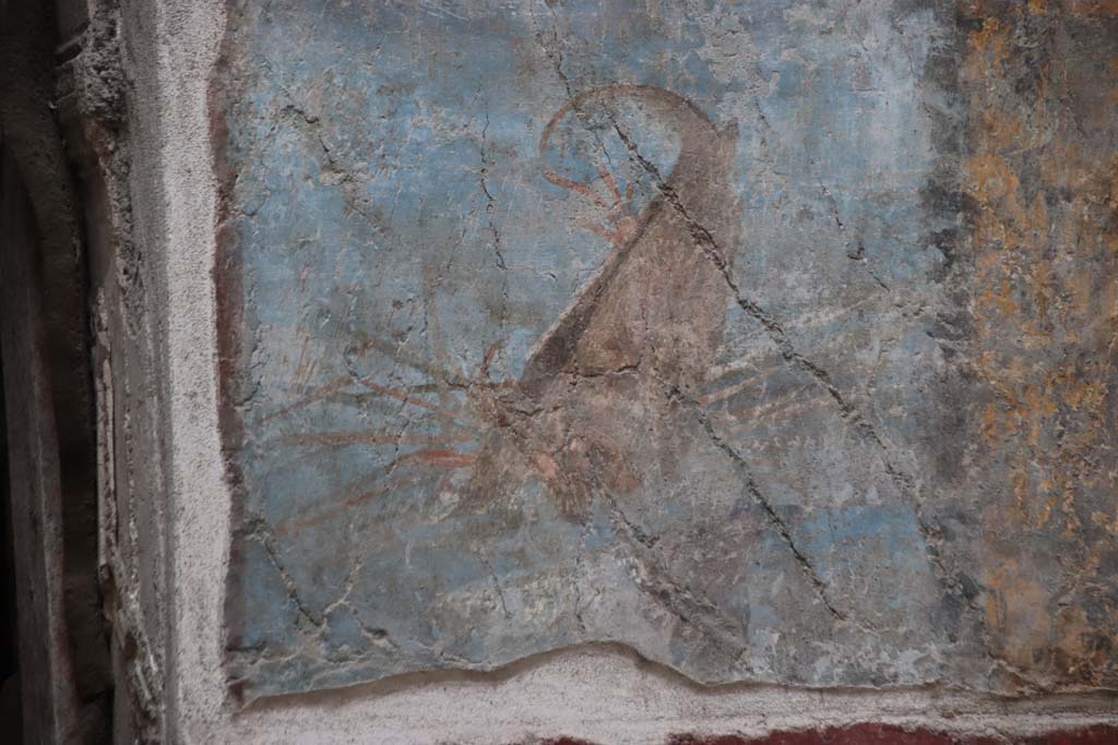 VII.16.a Pompeii. October 2020. Room 9, detail from east end of north wall. Photo courtesy of Klaus Heese.