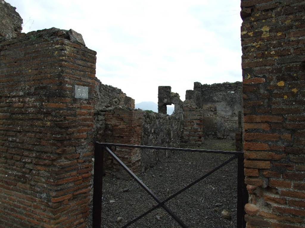 VIII.2.33 Pompeii. May 2006. Looking south-east from entrance doorway.