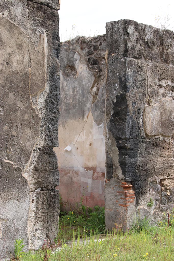 VIII.2.34 Pompeii. May 2024.  
Looking through doorway towards south wall of cubiculum ‘f’. Photo courtesy of Klaus Heese.
