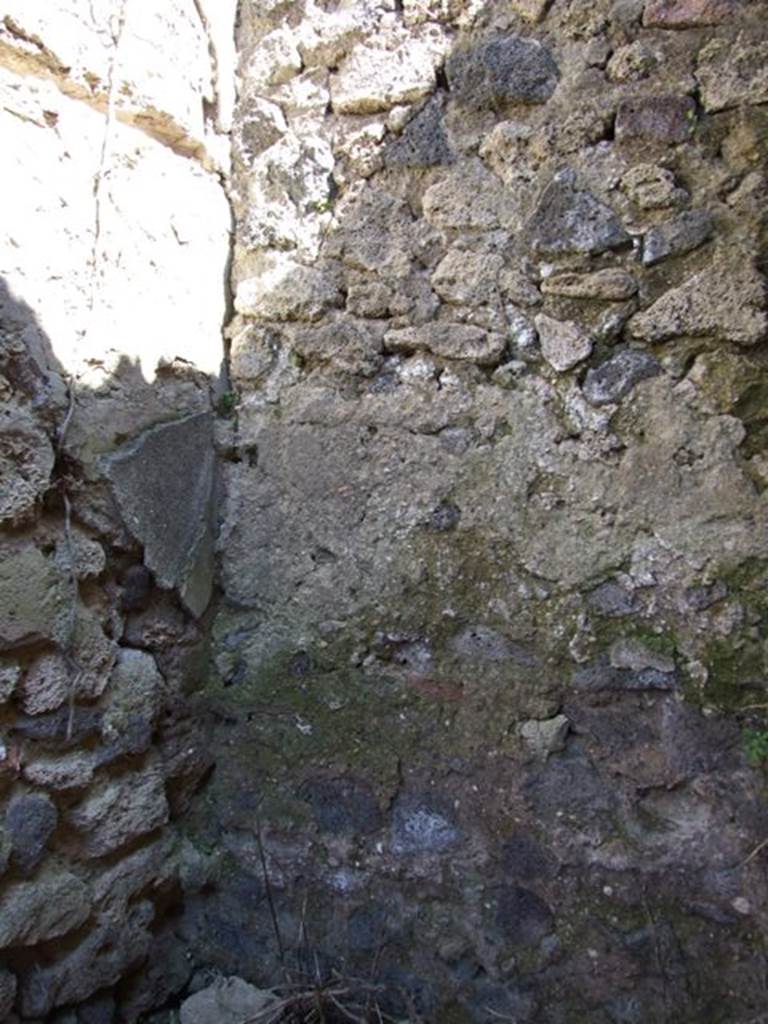 VIII.5.16 Pompeii.  March 2009.  Room 4,  Corridor, looking east at north end, Site of Latrine?