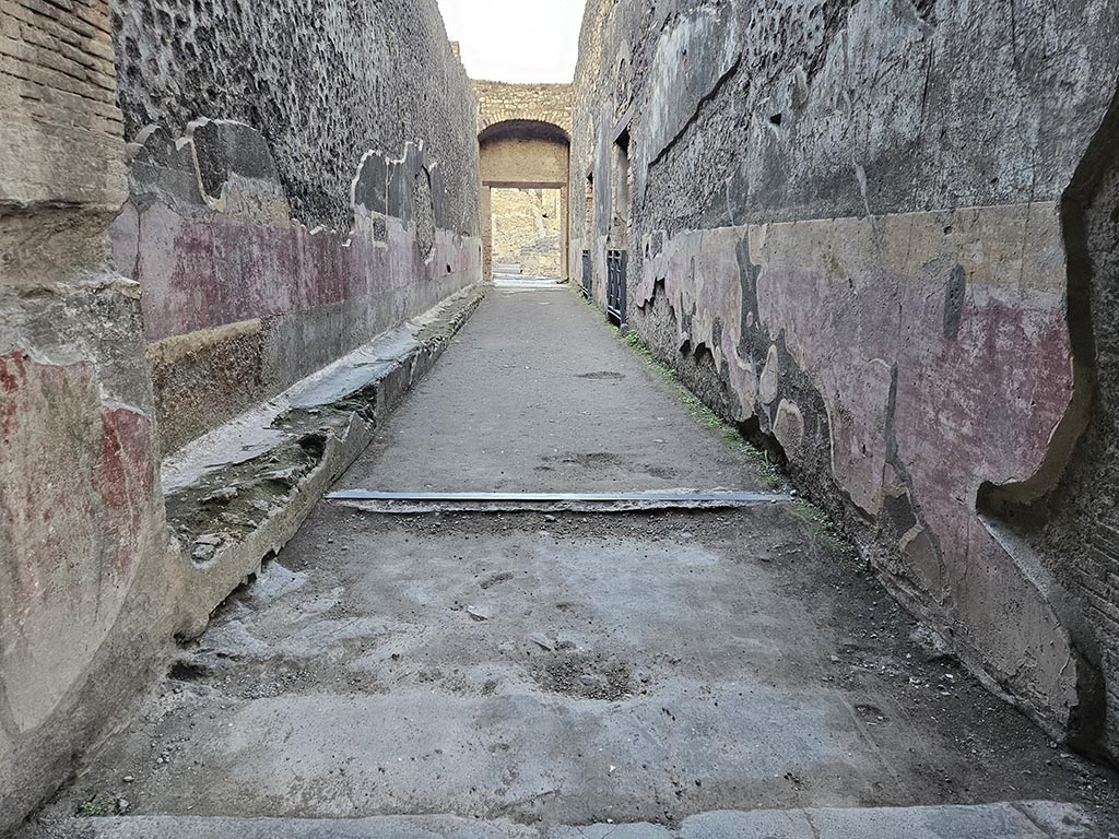 VIII.7.20 Pompeii. November 2024. Looking east towards Via Stabiana. Photo courtesy of Annette Haug.