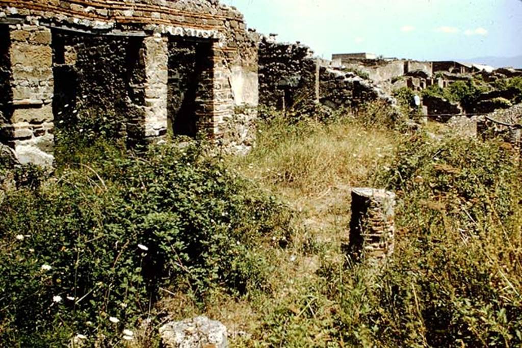 VIII.7.26 Pompeii. 1959. Looking east across northern portico of garden area. Photo by Stanley A. Jashemski.
Source: The Wilhelmina and Stanley A. Jashemski archive in the University of Maryland Library, Special Collections (See collection page) and made available under the Creative Commons Attribution-Non Commercial License v.4. See Licence and use details.
J59f0260
