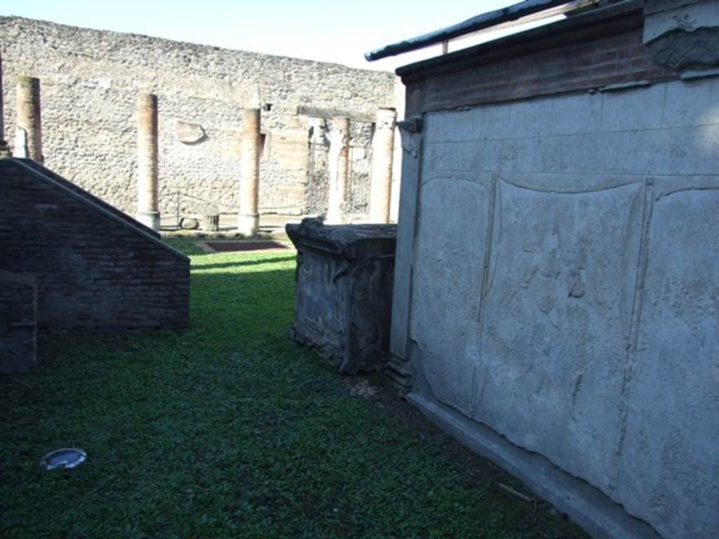 VIII.7.28 Pompeii.  March 2009. Purgatorium.  Looking north along West side to Altar.