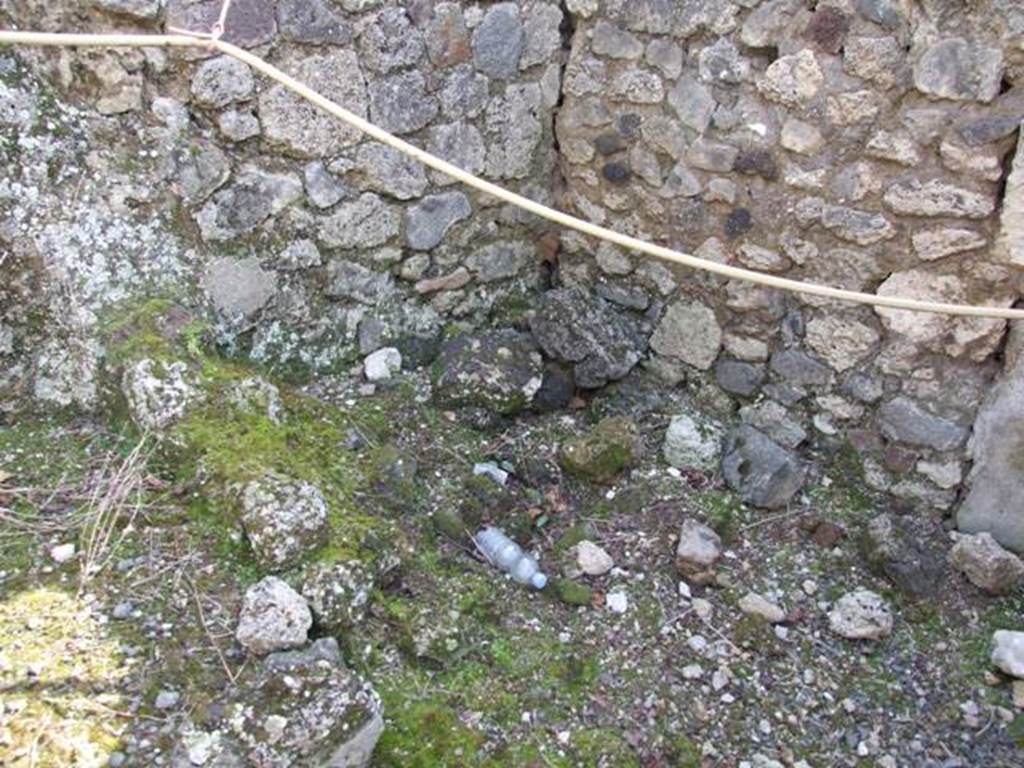 IX.2.18 Pompeii. March 2009.  Room 9. Latrine, in south west corner of Kitchen.