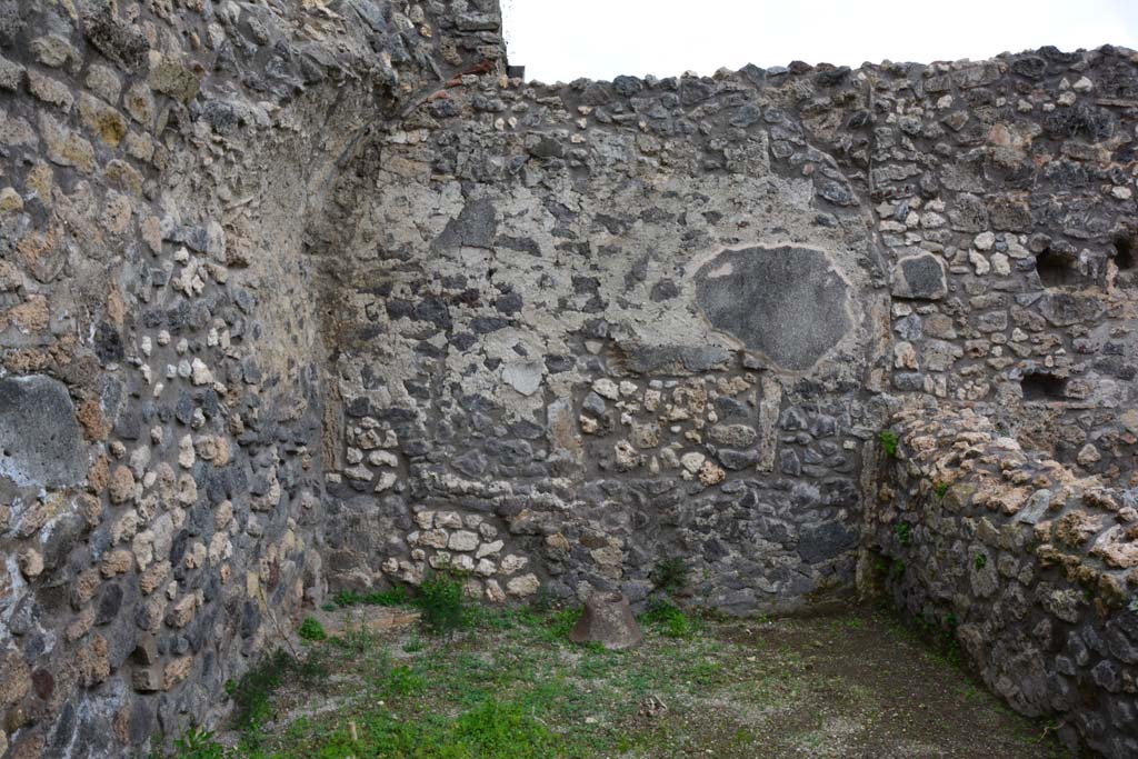 IX.5.4 Pompeii. March 2017. Room g, looking towards east wall. 
Foto Christian Beck, ERC Grant 681269 DÉCOR.
