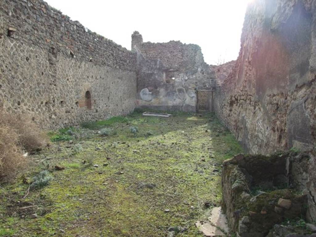 IX.5.6 Pompeii. December 2007. Room u,  looking south across garden area.