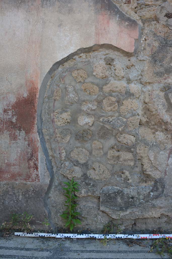 IX.5.6 Pompeii. May 2017. West ala d, centre of west wall.
Foto Christian Beck, ERC Grant 681269 DCOR.

