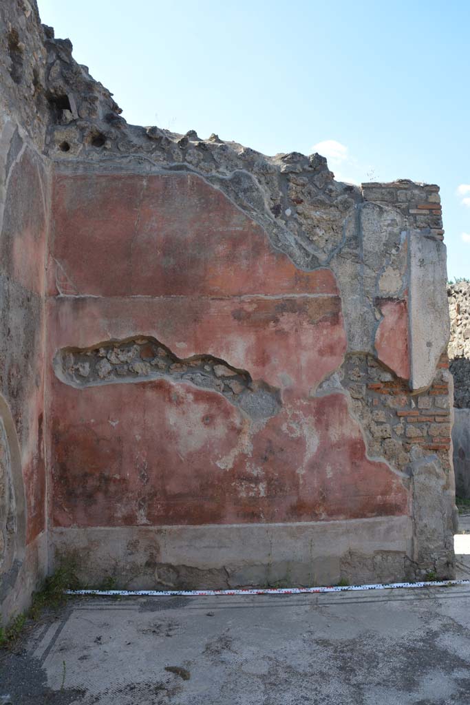 IX.5.6 Pompeii. May 2017. West ala d, looking towards north wall.
Foto Christian Beck, ERC Grant 681269 DCOR.
