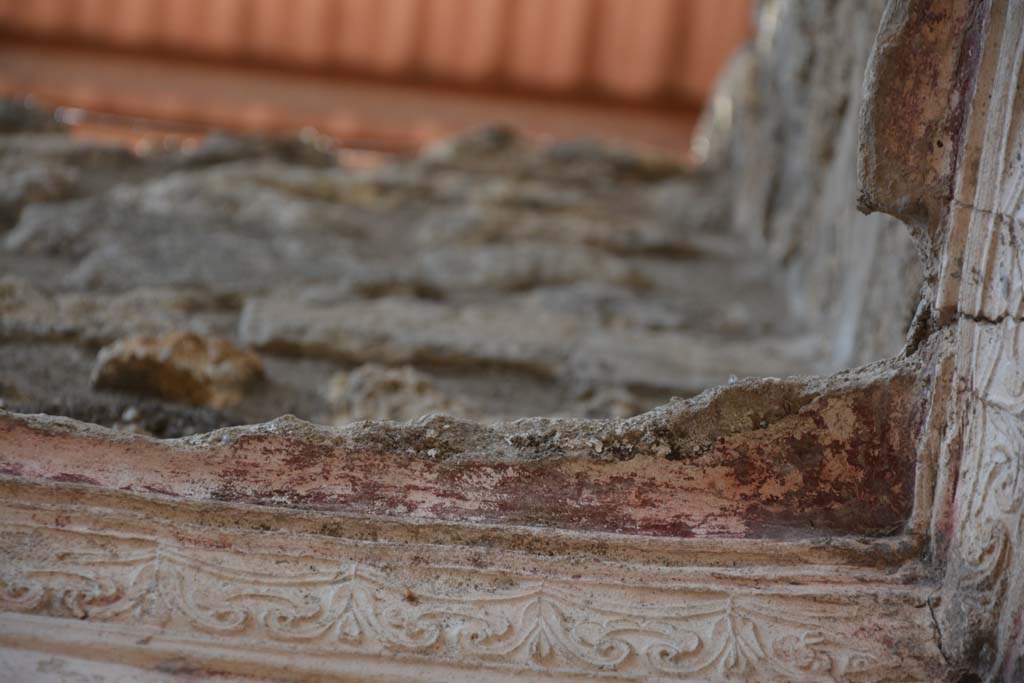 IX.5.11 Pompeii. May 2017. Room k, detail of cornice and part of ceiling in north-west corner. 
Foto Christian Beck, ERC Grant 681269 DCOR.
