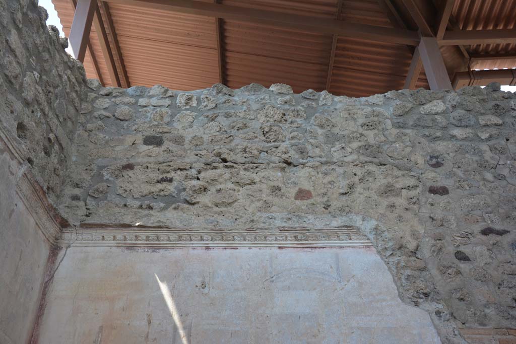 IX.5.11 Pompeii. May 2017. Room k, upper north wall in north-west corner.
Foto Christian Beck, ERC Grant 681269 DCOR.

