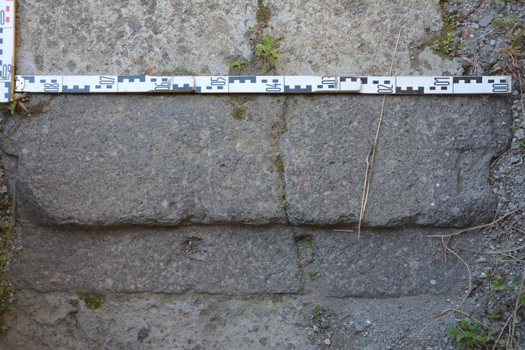 IX.5.11 Pompeii. May 2017. Room m, looking north across doorway threshold from corridor towards atrium.
Foto Christian Beck, ERC Grant 681269 DCOR.
