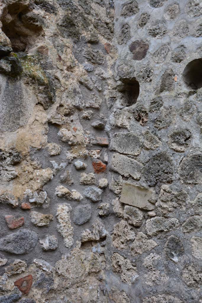 IX.5.11 Pompeii. March 2017. Room t, detail from south-west corner 
Foto Christian Beck, ERC Grant 681269 DÉCOR.
