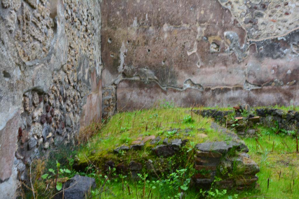 IX.5.11 Pompeii. March 2017. Peristyle n, looking south from east side.
Foto Christian Beck, ERC Grant 681269 DÉCOR.
