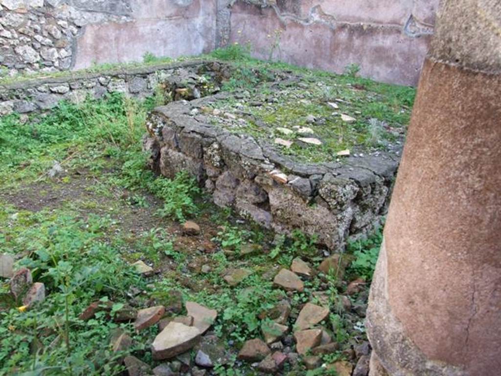 IX.5.11 Pompeii. December 2007. Room 15, triclinium in garden area, looking south-east.