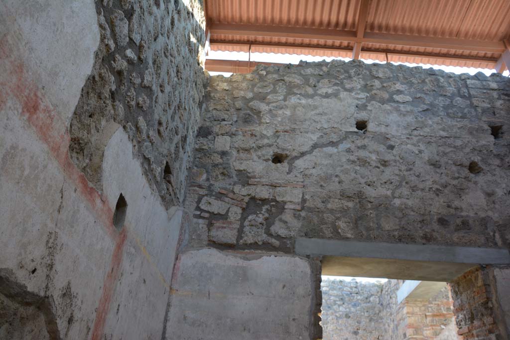 IX.5.11 Pompeii. May 2017. Room g, looking towards upper south-west corner and west wall.
Foto Christian Beck, ERC Grant 681269 DCOR.

