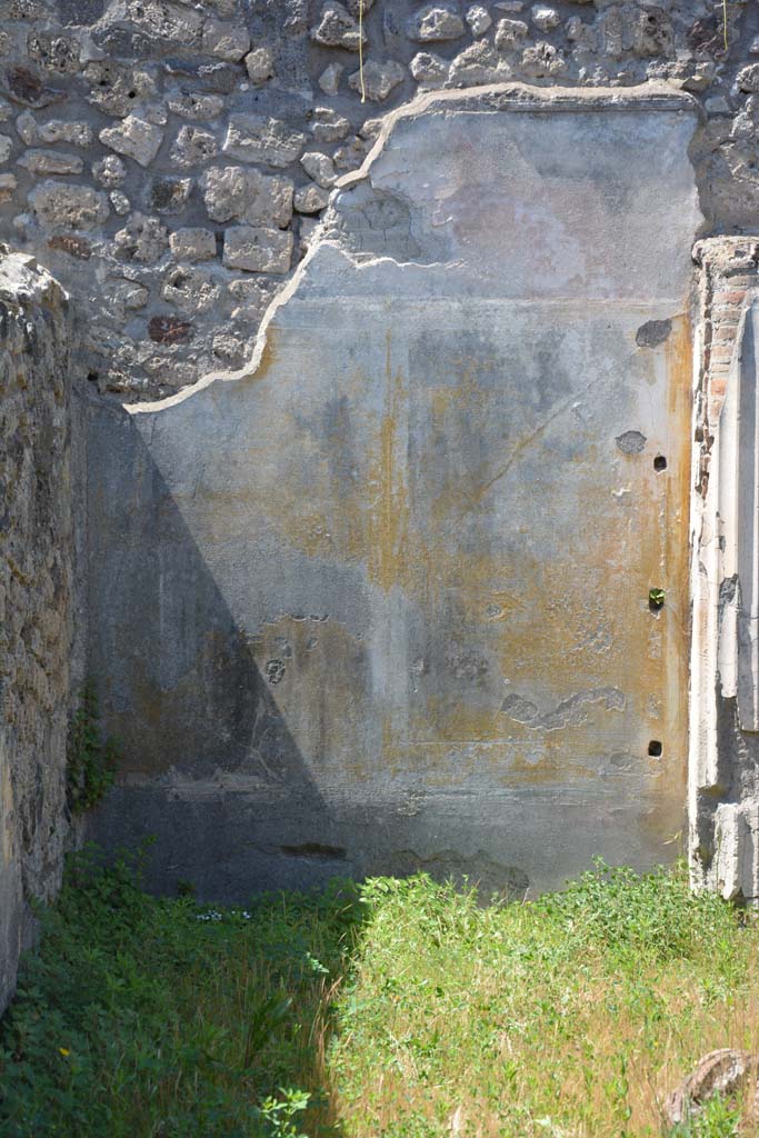 IX.5.14 Pompeii. May 2017. Peristyle k, west wall in south-west corner. 
Foto Christian Beck, ERC Grant 681269 DCOR.
