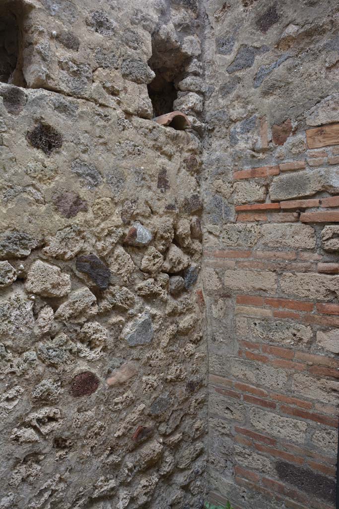 IX.5.14 Pompeii. May 2017. Room “h”, looking towards south-west corner.
Foto Christian Beck, ERC Grant 681269 DÉCOR.
