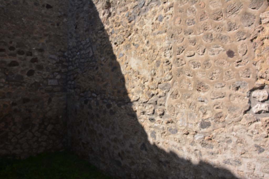 IX.5.16 Pompeii. March 2017. Room e’, looking west along north wall towards north-west corner. 
Foto Christian Beck, ERC Grant 681269 DÉCOR.
