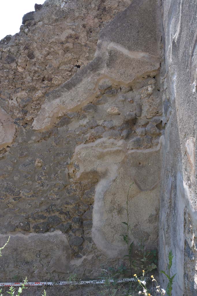 IX.5.17/6 Pompeii. May 2017. Room x, detail of remaining plaster in north-west corner.
Foto Christian Beck, ERC Grant 681269 DCOR.
