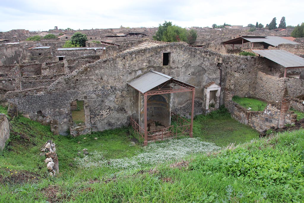 IX.7.16 (?) Pompeii. October 2024. Looking west. Photo courtesy of Klaus Heese.