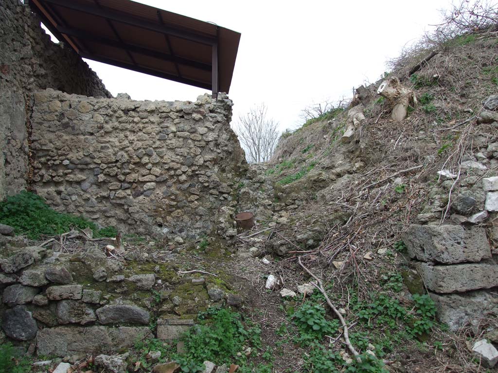 IX.7.20 Pompeii. December 2007. Looking north.