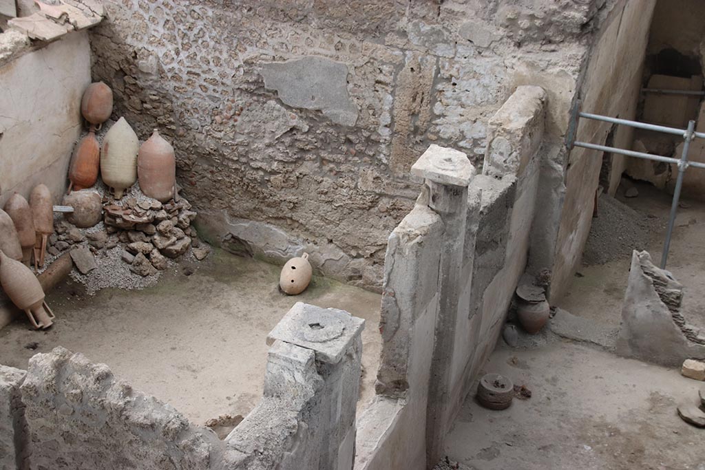 IX.12.4 Pompeii. October 2024. Small courtyard “m”, on left, looking north from above room “q”. Photo courtesy of Klaus Heese.