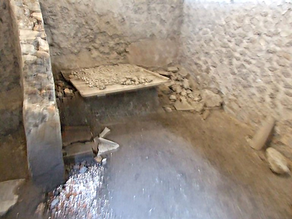 IX.12.9 Pompeii. March 2009. Room 1, kitchen.