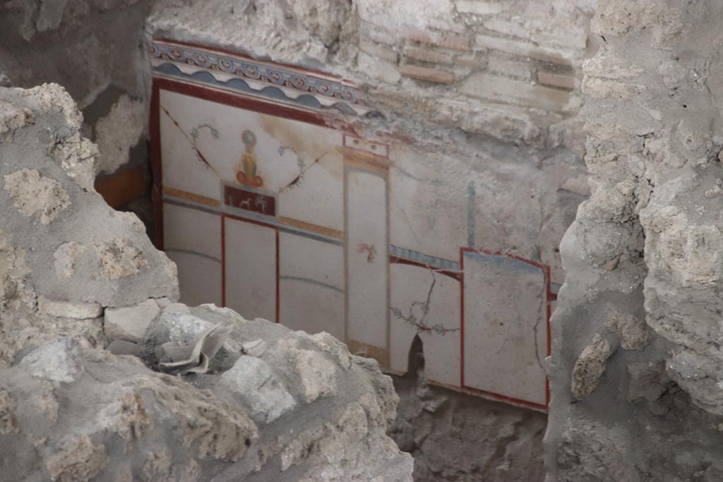 IX.12.B Pompeii. October 2024. 
Room 16, looking from south wall towards upper east wall at north end. Photo courtesy of Klaus Heese.
