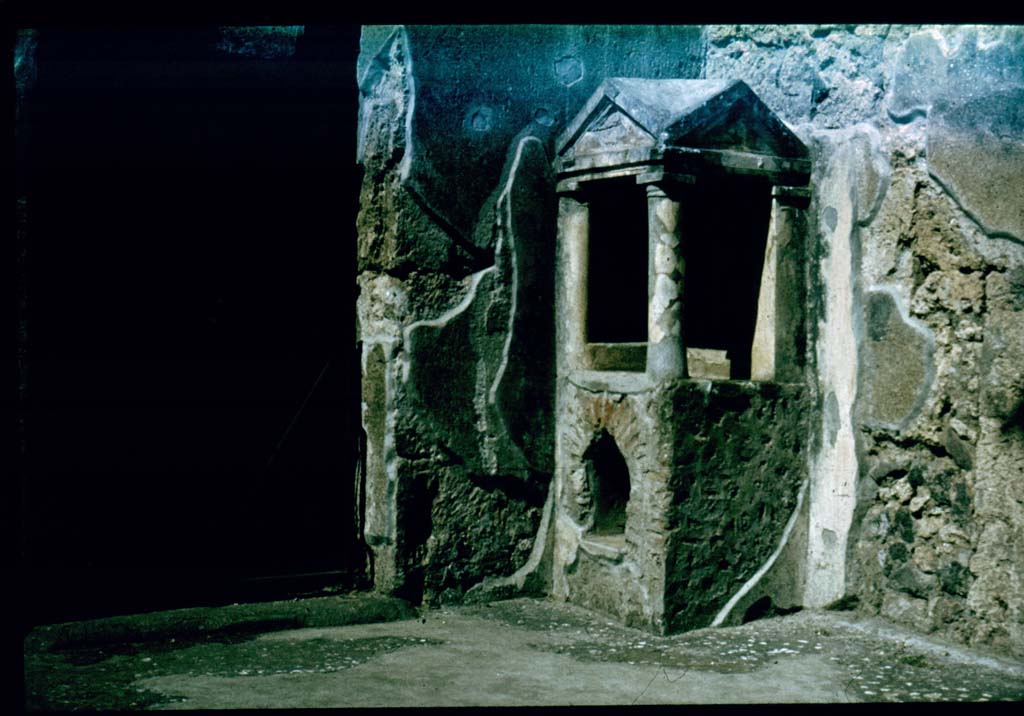 IX.14.4 Pompeii. Household lararium shrine 32 in atrium B. 
Photographed 1970-79 by Günther Einhorn, picture courtesy of his son Ralf Einhorn.
