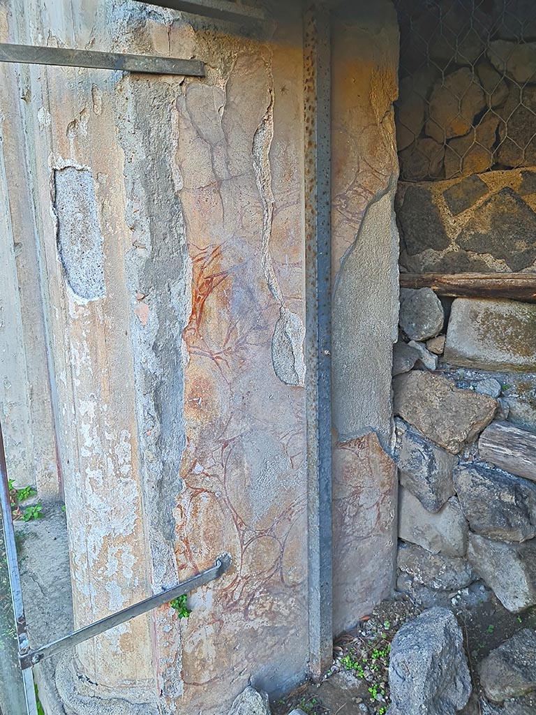 Pompeii Porta Nocera. October 2024. 
Tomb 19ES. East side of doorway. Photo courtesy of Giuseppe Ciaramella.
