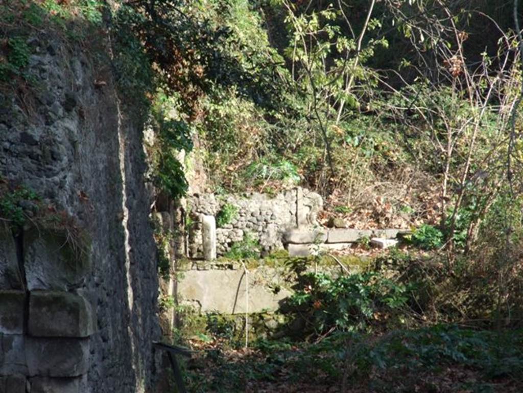 SGH Pompeii. December 2007. Looking east to wall of enclosure and north end of schola.