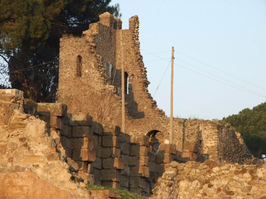 Tower X, Pompeii. December 2006. Looking north-east from near VI.9.1.