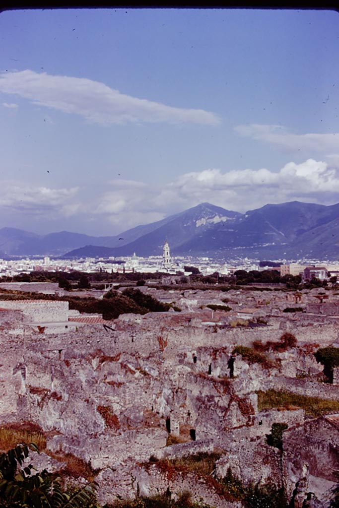 T11 Pompeii. Tower XI. 1978. Looking south-east. Photo by Stanley A. Jashemski.   
Source: The Wilhelmina and Stanley A. Jashemski archive in the University of Maryland Library, Special Collections (See collection page) and made available under the Creative Commons Attribution-Non-Commercial License v.4. See Licence and use details.
J78f0193
