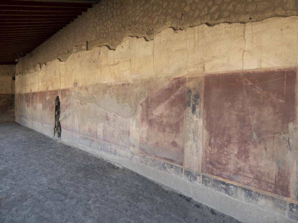 Oplontis Villa of Poppea, September 2017. Portico 40, looking north along painted decoration in east portico. 
Foto Annette Haug, ERC Grant 681269 DÉCOR.
