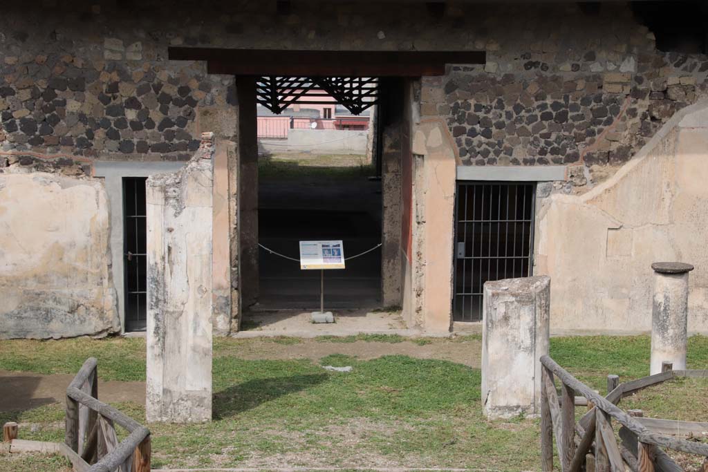 Stabiae, Villa Arianna, September 2021. 
Room 24, looking north from doorway to atrium and across to tablinum, with fine view towards Vesuvius. Photo courtesy of Klaus Heese.


