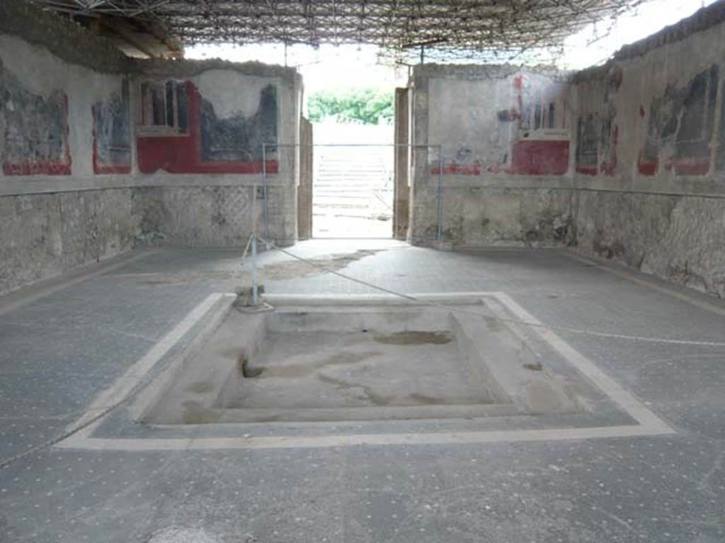 Stabiae, Villa Arianna, May 2010. Room 24, looking south towards the porticoed courtyard (not yet excavated) across the atrium. Photo courtesy of Buzz Ferebee.

