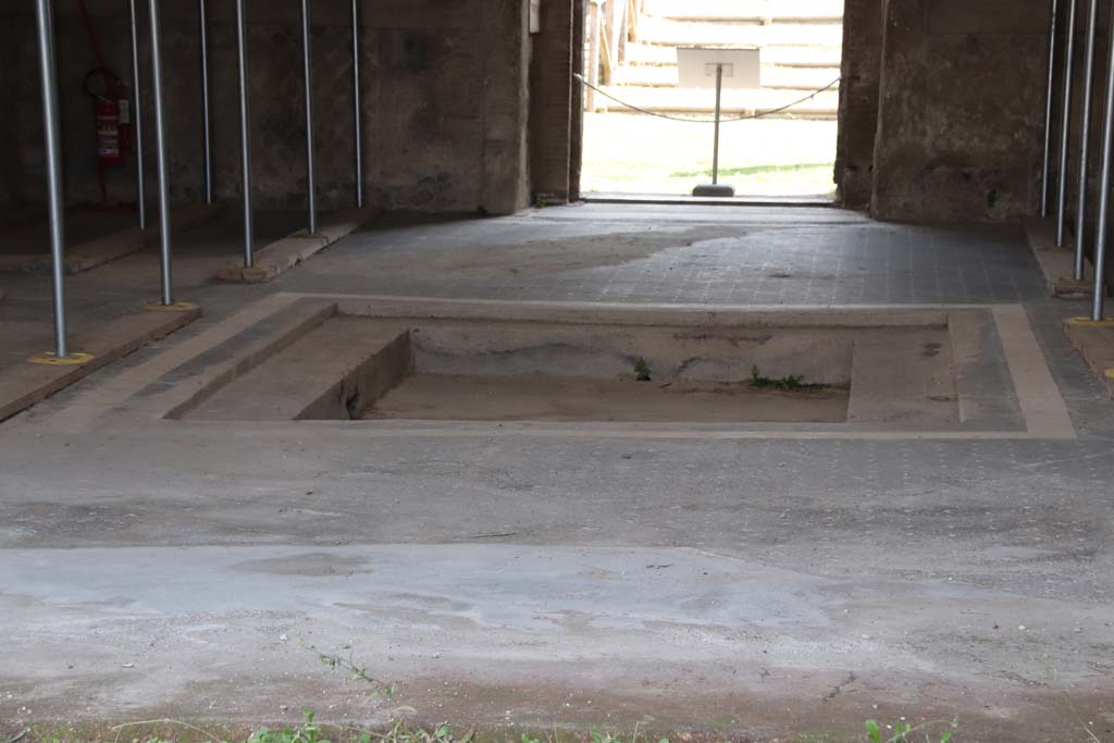 Stabiae, Villa Arianna, September 2021. Room 24, looking south towards impluvium in atrium. Photo courtesy of Klaus Heese.