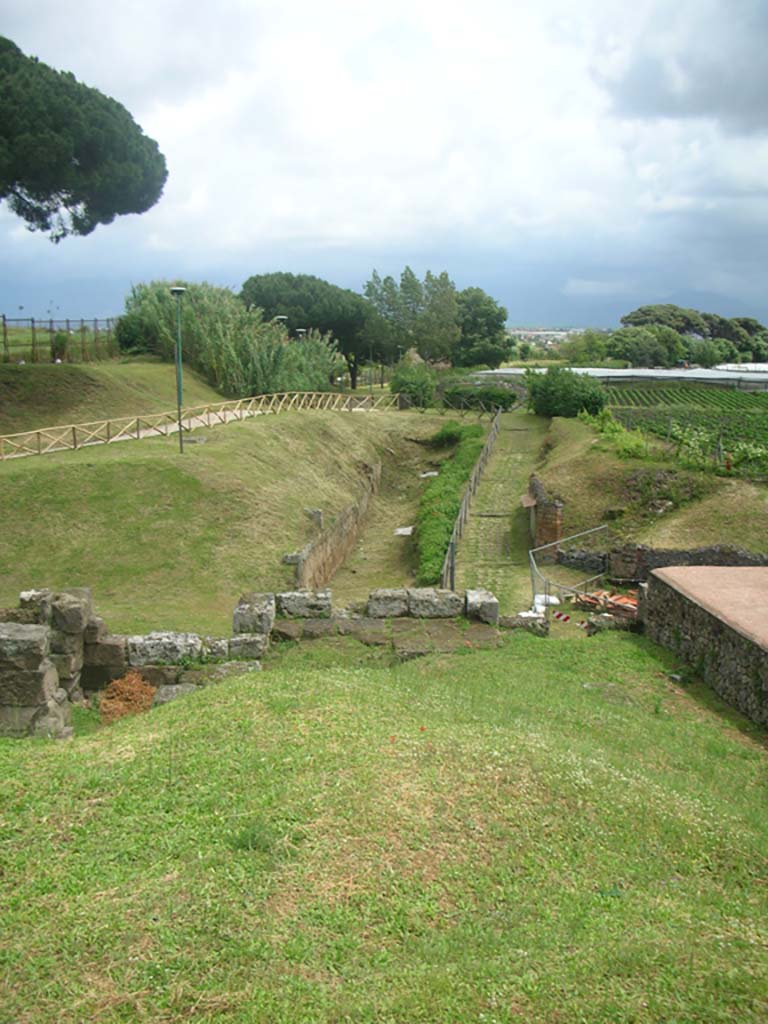 Walls on east side of Vesuvian Gate, Pompeii. May 2010. 
Looking east along City Wall from top of Vesuvian Gate. Photo courtesy of Ivo van der Graaff.

